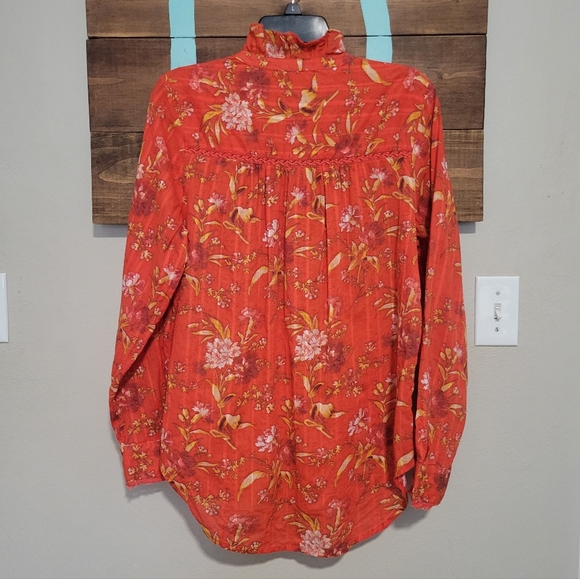 Sundance Floral Red Vneck Long Sleeve Lightweight Cotton High Low Top Medium - Picture 3 of 8